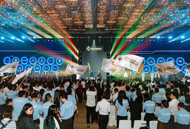 Nghi thức kick off của các đại lý phân phối Blanca City Nghi thức kick off của các đại lý phân phối Blanca City