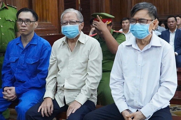 Các bị cáo tại toà.