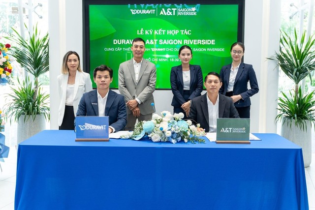 Lễ ký kết hợp tác cung cấp thiết bị vệ sinh cho dự án A&amp;T Saigon Riverside giữa Chủ đầu tư A&amp;T Group và Duravit vào ngày 18/09/2025