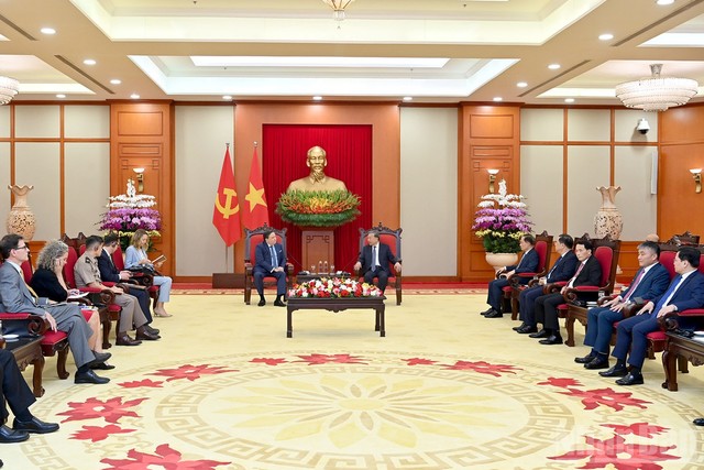 Toàn cảnh buổi tiếp.