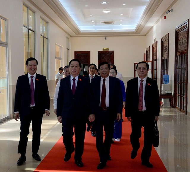 Ủy viên Bộ Chính trị - Trưởng Ban Tuyên giáo và Dân vận Trung ương Nguyễn Trọng Nghĩa (thứ 2 từ trái qua) dẫn đầu Đoàn đại biểu trung ương tham dự phiên khai mạc Đại hội Đảng bộ tỉnh Đồng Tháp lần I (2025 - 2030) Ủy viên Bộ Chính trị - Trưởng Ban Tuyên giáo và Dân vận Trung ương Nguyễn Trọng Nghĩa (thứ 2 từ trái qua) dẫn đầu Đoàn đại biểu trung ương tham dự phiên khai mạc Đại hội Đảng bộ tỉnh Đồng Tháp lần I (2025 - 2030)