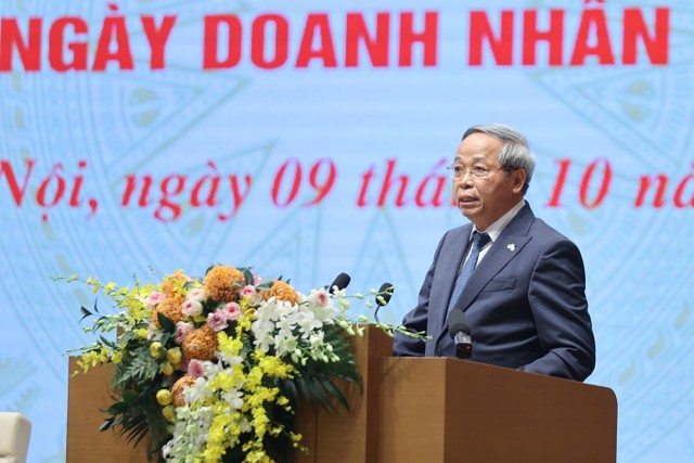 Ông Nguyễn Trung Chính, Chủ tịch HĐQT Tập đoàn Công nghệ CMC phát biểu tại Hội nghị.