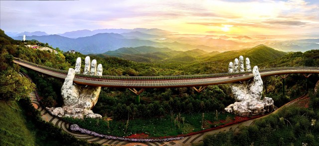 Cầu Vàng tại Đà Nẵng. Cầu Vàng tại Đà Nẵng.