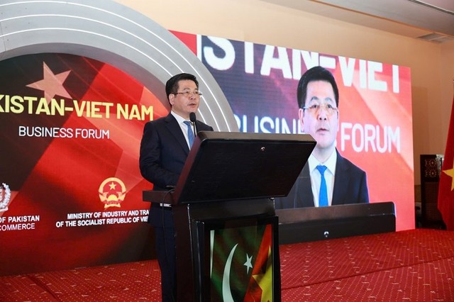 Bộ trưởng Bộ Công Thương Nguyễn Hồng Diên phát biểu tại Diễn đàn Doanh nghiệp Việt Nam - Pakistan.