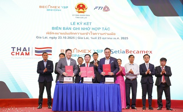 Chủ đầu tư Khu công nghiệp Becamex VISIP Bình Định ký hợp tác với đối tác nhằm hỗ trợ doanh nghiệp Thái Lan, Malaysia đến tìm hiểu môi trường đầu tư tỉnh Gia Lai và ngược lại.