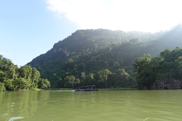 Quang cảnh Hồ Ba Bể. Ảnh: Hạnh Phúc.