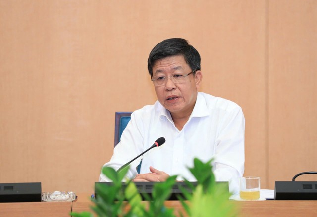 Ông Dương Đức Tuấn, Phó chủ tịch UBND Thành phố Hà Nội phát biểu tại phiên họp.
