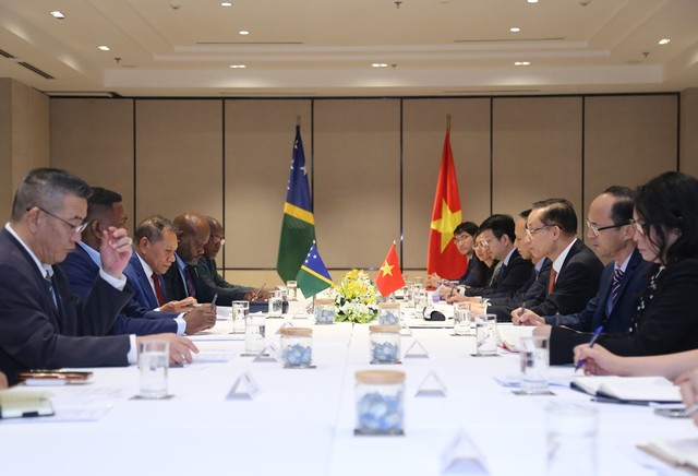 Toàn cảnh hội đàm.