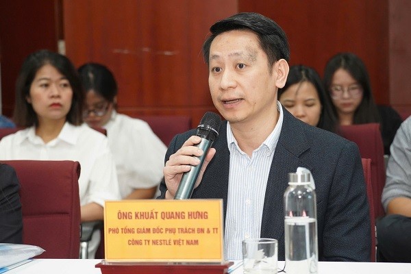 Ông Khuất Quang Hưng, Phó Tổng Giám đốc phụ trách Đối ngoại và Truyền thông, Công ty Nestlé Việt Nam chia sẻ. Ông Khuất Quang Hưng, Phó Tổng Giám đốc phụ trách Đối ngoại và Truyền thông, Công ty Nestlé Việt Nam chia sẻ.