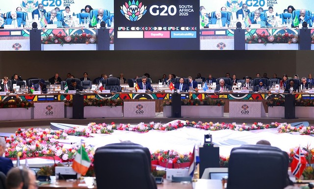 Sự tham gia của đoàn đại biểu cấp cao Việt Nam do Thủ tướng Chính phủ Phạm Minh Chính dẫn đầu đã đóng góp tích cực vào thành công chung của hội nghị, đồng thời làm nổi bật hình ảnh một Việt Nam năng động, vươn lên mạnh mẽ, chủ động, tích cực đóng góp cho hòa bình, hợp tác và phát triển tại khu vực và thế giới. Ảnh: VGP/Nhật Bắc. Sự tham gia của đoàn đại biểu cấp cao Việt Nam do Thủ tướng Chính phủ Phạm Minh Chính dẫn đầu đã đóng góp tích cực vào thành công chung của hội nghị, đồng thời làm nổi bật hình ảnh một Việt Nam năng động, vươn lên mạnh mẽ, chủ động, tích cực đóng góp cho hòa bình, hợp tác và phát triển tại khu vực và thế giới. Ảnh: VGP/Nhật Bắc.