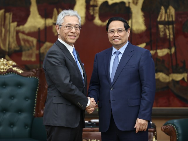 Thủ tướng Phạm Minh Chính và ông Hori Kenichi, Chủ tịch kiêm Tổng Giám đốc điều hành Tập đoàn Mitsui (Nhật Bản).