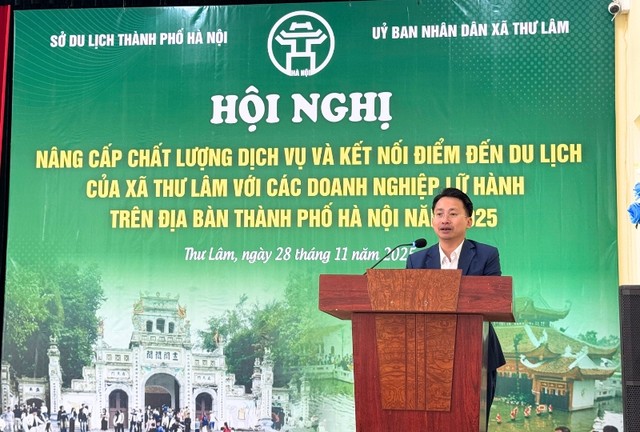 Ông Trần Trung Hiếu, Phó giám đốc Sở Du lịch Hà Nội phát biểu khai mạc hội nghị. Ảnh: Hồ Hạ