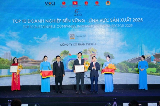 Nhiều năm liền nằm trong danh sách CSI100 thể hiện cam kết của Everpia với phát triển bền vững