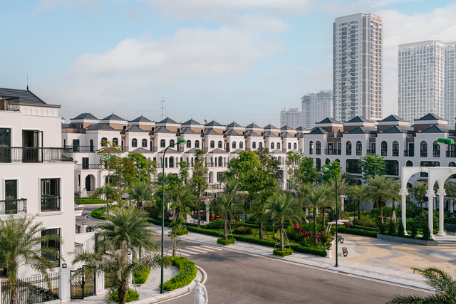 Nằm trong trung tâm mở rộng của Hà Nội, GIA22 là một trong những dự án hiếm hoi đạt được sự cân bằng giữa cảnh quan, kiến trúc và chất sống tinh tế.