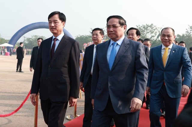 Thủ tướng Chính phủ Phạm Minh Chính, Bí thư Thành ủy Hà Nội Nguyễn Duy Ngọc dự Lễ khởi công dự án đầu tư xây dựng khu đô thị thể thao Olympic (xã Thượng Phúc, thành phố Hà Nội) - Ảnh: VGP. Thủ tướng Chính phủ Phạm Minh Chính, Bí thư Thành ủy Hà Nội Nguyễn Duy Ngọc dự Lễ khởi công dự án đầu tư xây dựng khu đô thị thể thao Olympic (xã Thượng Phúc, thành phố Hà Nội) - Ảnh: VGP.