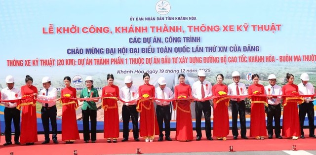 Thông xe kỹ thuật 20 km đầu tuyến cao tốc Khánh Hòa-Buôn Ma Thuột