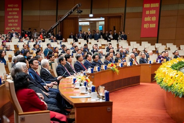 Quang cảnh lễ kỷ niệm. Quang cảnh lễ kỷ niệm.