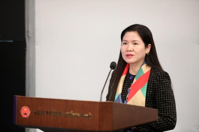 Phó Chủ nhiệm Văn phòng Chính phủ Mai Thị Thu Vân tại khóa tập huấn.