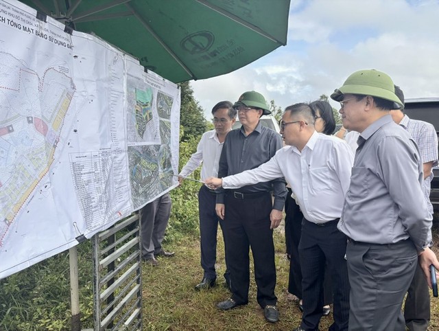 Lãnh đạo tỉnh Gia Lai trong chuyến kiểm tra, khảo sát Dự án Khu đô thị CK54 vào ngày 9/7/2025. Ảnh: Hoàng Thảo. Lãnh đạo tỉnh Gia Lai trong chuyến kiểm tra, khảo sát Dự án Khu đô thị CK54 vào ngày 9/7/2025. Ảnh: Hoàng Thảo.