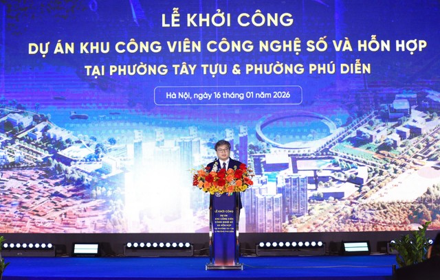 Phó Chủ tịch UBND TP. Hà Nội Trương Việt Dũng phát biểu tại lễ khởi công.