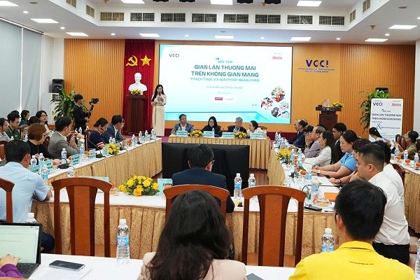 Các chuyên gia tại diễn đàn cho rằng, gian lận thương mại trên không gian mạng không còn là hiện tượng đơn lẻ mà đã trở thành một hệ sinh thái tinh vi, gây tổn hại trực tiếp đến người tiêu dùng và doanh nghiệp chân chính.