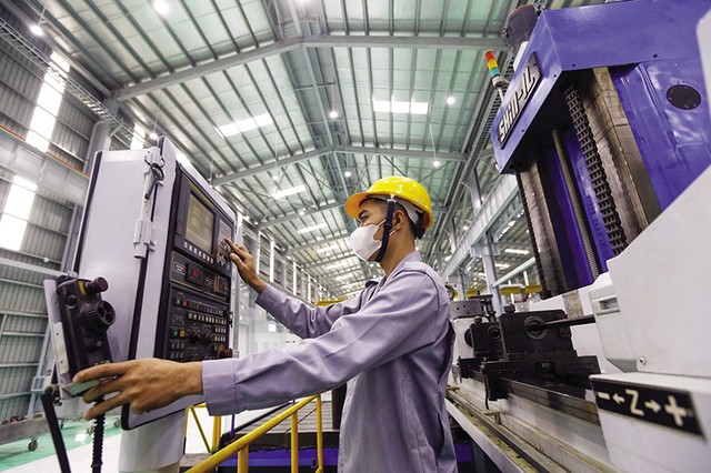 Nỗ lực đẩy mạnh công nghiệp hóa, hiện đại hóa sẽ góp phần đưa nền kinh tế đất nước phát triển nhanh và bền vững Nỗ lực đẩy mạnh công nghiệp hóa, hiện đại hóa sẽ góp phần đưa nền kinh tế đất nước phát triển nhanh và bền vững