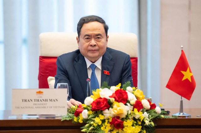 Chủ tịch Quốc hội Trần Thanh Mẫn chúc mừng những thành tựu to lớn, toàn diện và có ý nghĩa lịch sử mà Đảng, Nhà nước và nhân dân Lào.