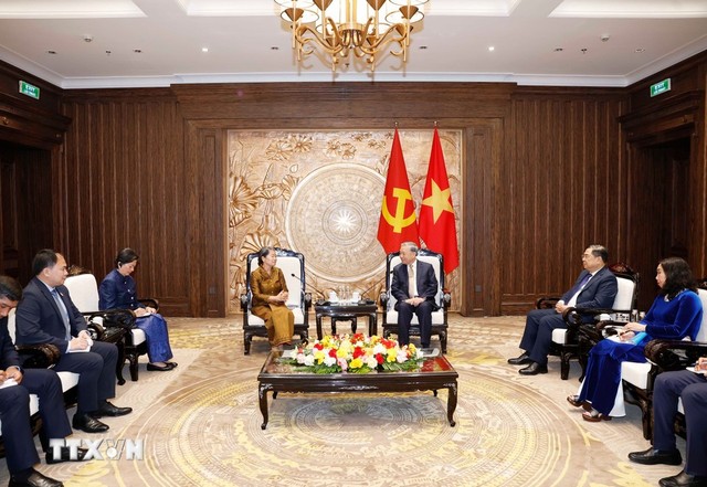 Tổng Bí thư Ban Chấp hành Trung ương Đảng Cộng sản Việt Nam Tô Lâm tiếp bà Men Sam An, Phó Chủ tịch Đảng Nhân dân Campuchia sang chúc mừng thành công Đại hội đại biểu toàn quốc lần thứ XIV của Đảng Cộng sản Việt Nam.