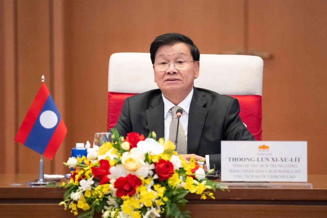 Tổng Bí thư Ban Chấp hành Trung ương Đảng Nhân dân cách mạng (NDCM) Lào, Chủ tịch nước Lào Thongloun Sisoulith.