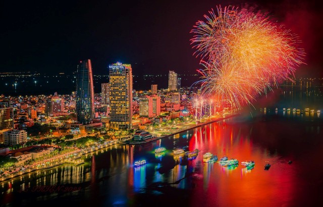 Lễ hội Pháo hoa quốc tế Đà Nẵng (DIFF) – sản phẩm du lịch mang đậm dấu ấn Sun Group. Ảnh: Ánh Dương.