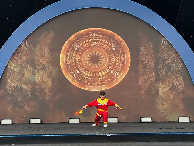 Biểu diễn võ cổ truyền Bình Định.