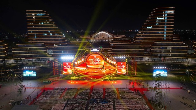 Chương trình nghệ thuật “Hải Phòng Chào Xuân Bính Ngọ - 2026” tại Trung tâm Chính trị - Hành chính Thành phố Hải Phòng