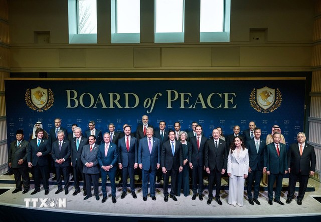 Tổng Bí thư Tô Lâm và các trưởng đoàn dự phiên khai mạc Hội đồng Hòa bình về Gaza. (Ảnh: TTXVN phát)