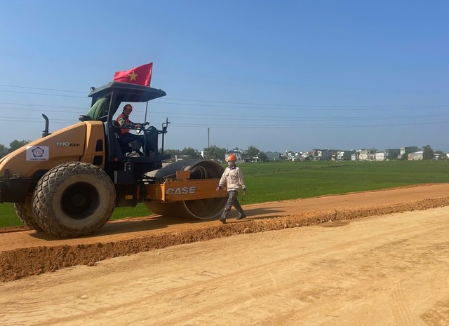 Hiện các đơn vị đang đẩy nhanh tiến độ thi công với quyết tâm hoàn thành dự án trong năm 2026.