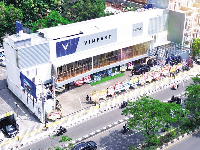 Quan hệ Indonesia - Việt Nam đang bước vào giai đoạn phát triển thực chất và toàn diện. Trong ảnh: Đại lý của Vinfast tại Indonesia