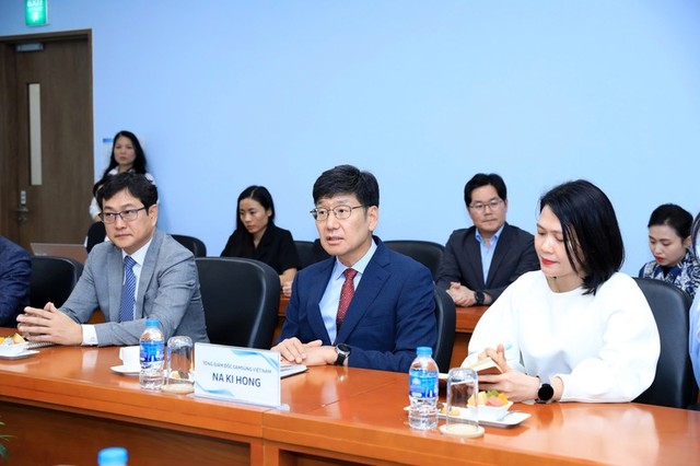 Tổng Giám đốc Samsung Việt Nam Na Ki Hong phát biểu tại buổi làm việc. Ảnh: Lê Hải Tổng Giám đốc Samsung Việt Nam Na Ki Hong phát biểu tại buổi làm việc. Ảnh: Lê Hải