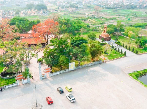 Toàn cảnh Cụm di tích quốc gia đặc biệt Từ Lương Xâm – không gian linh thiêng gắn với bản doanh kháng chiến của Đức Vương Ngô Quyền.