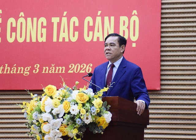 Chủ tịch UBND tỉnh Võ Trọng Hải phát biểu giao nhiệm vụ. Chủ tịch UBND tỉnh Võ Trọng Hải phát biểu giao nhiệm vụ.