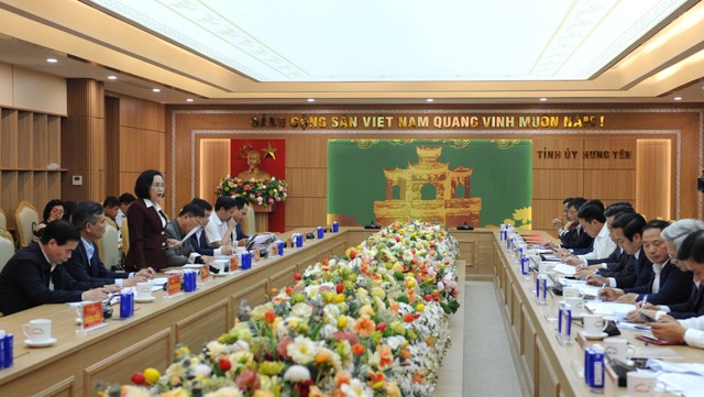 Phó Chủ tịch Quốc hội Nguyễn Thị Thanh phát biểu tại buổi giám sát, kiểm tra.