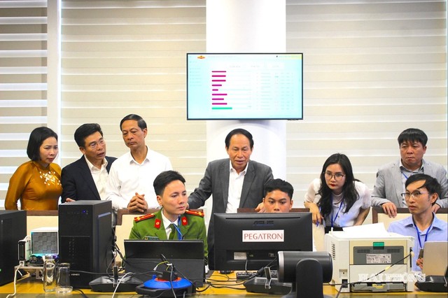 Thường trực Thành uỷ Hải Phòng đã kiểm tra, chỉ đạo hoạt động của bộ phận thường trực ngày bầu cử tại Trung tâm Hội nghị - Biểu diễn thành phố