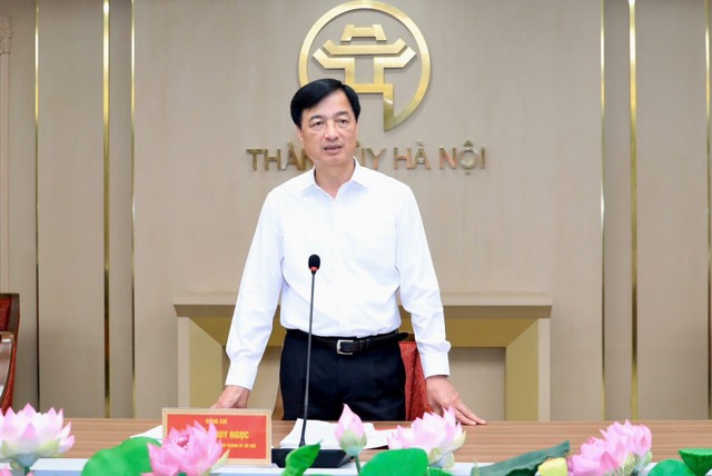 Bí thư Thành ủy Hà Nội Nguyễn Duy Ngọc, Trưởng ban Chỉ đạo 57 Thành ủy Hà Nội chủ trì hội nghị. Ảnh: Quang Thái