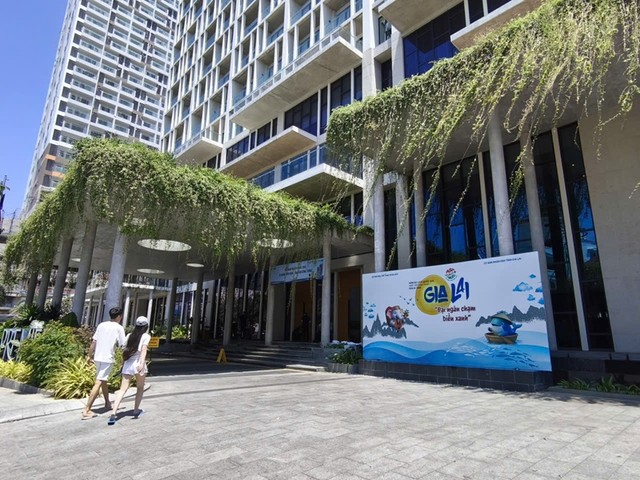 Pano giới thiệu Năm Du lịch Quốc gia năm 2026 được đặt vị trí tiền sảnh tại Anya Premier Beachfront Hotel Quy Nhon. Pano giới thiệu Năm Du lịch Quốc gia năm 2026 được đặt vị trí tiền sảnh tại Anya Premier Beachfront Hotel Quy Nhon.