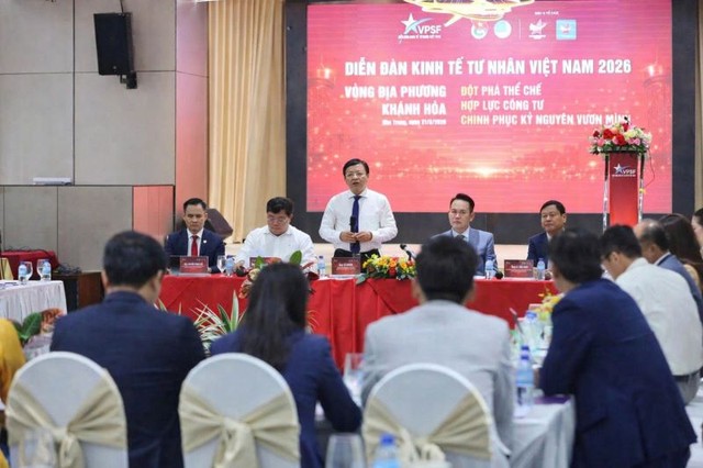 Phó Chủ tịch UBND tỉnh Khánh Hòa Lê Huyền phát biểu tại Phiên đối thoại