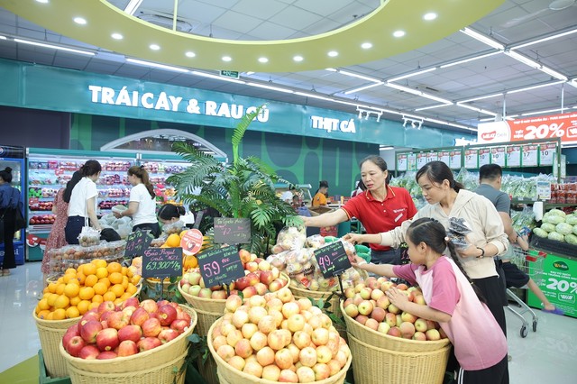 Không gian mua sắm tại siêu thị WinMart