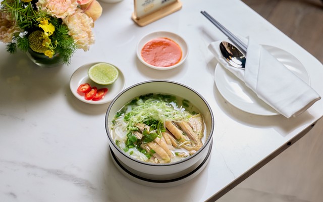 Các món ăn của phòng chờ được giám tuyển bởi nghệ nhân Ánh Tuyết