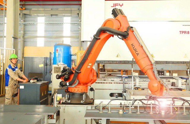 Công nghiệp chế biến, chế tạo của TP.HCM tiếp tục là động lực chính của toàn ngành với mức tăng cao hơn bình quân chung. Ảnh: Lê Toàn.