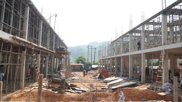 Hiện trường dự án Trường nội trú Tiểu học và Trung học cơ sở Đakrông. Hiện trường dự án Trường nội trú Tiểu học và Trung học cơ sở Đakrông.
