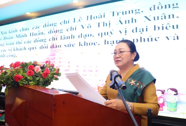 Đại sứ Khamphao Ernthavanh phát biểu tại sự kiện.