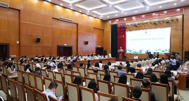 Thứ trưởng Nguyễn Đức Chi chủ trì buổi họp báo. Ảnh: Mạnh Tuấn.