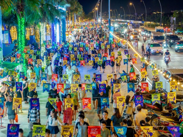 Chợ đêm VUI-Fest Ha Long với phong cách độc đáo với vô vàn trải nghiệm